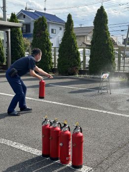 避難訓練・消火訓練を行いました！＃全員無事に避難できました＃水消火器で消火訓練